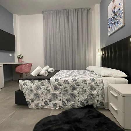 Guest House Kinga Cavour Флоренція Екстер'єр фото
